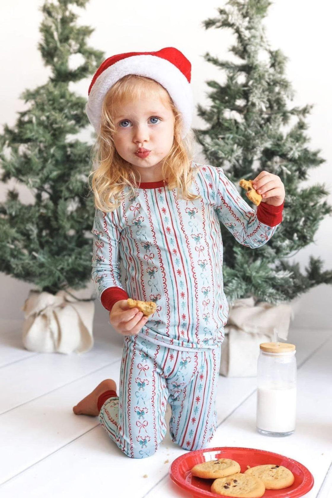 Vintage Christmas Kids' Two-Piece Pajama Set