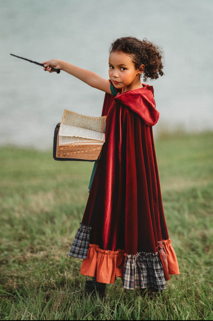 Mary Sanderson Halloween costume cape – kids and toddler Hocus Pocus outfit