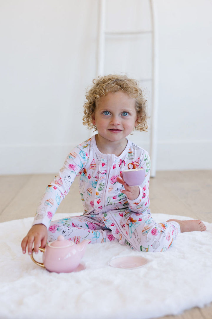 Alice in Wonderland - Zip-Up Convertible Bamboo Pajamas