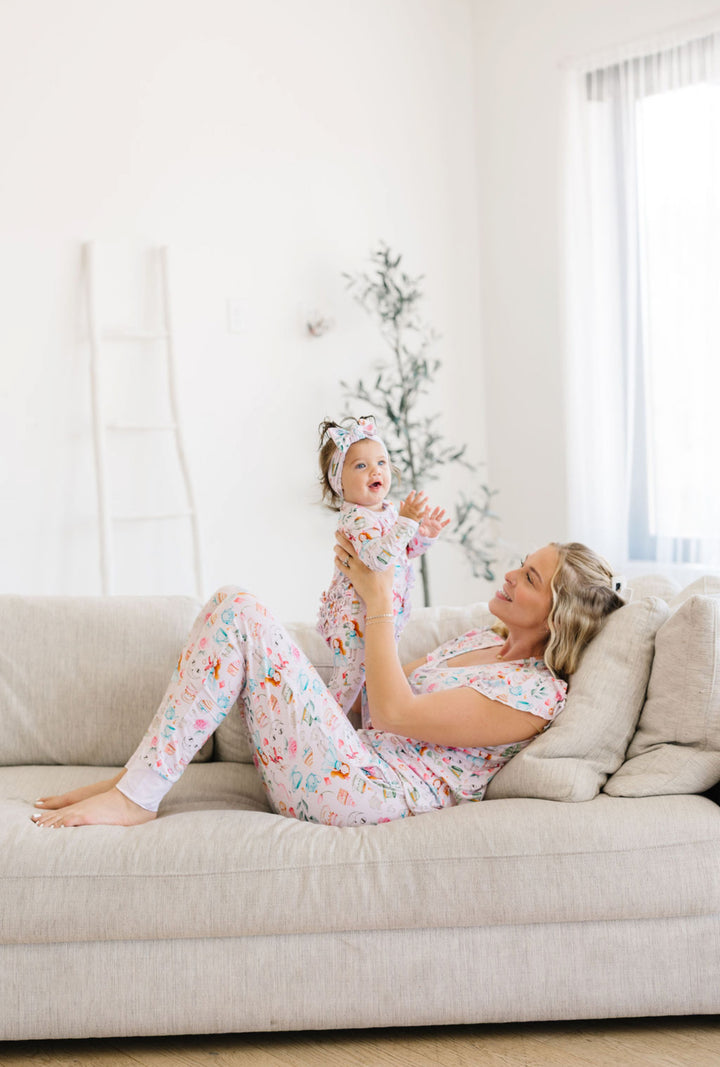alice in wonderland mama jogger pajama set