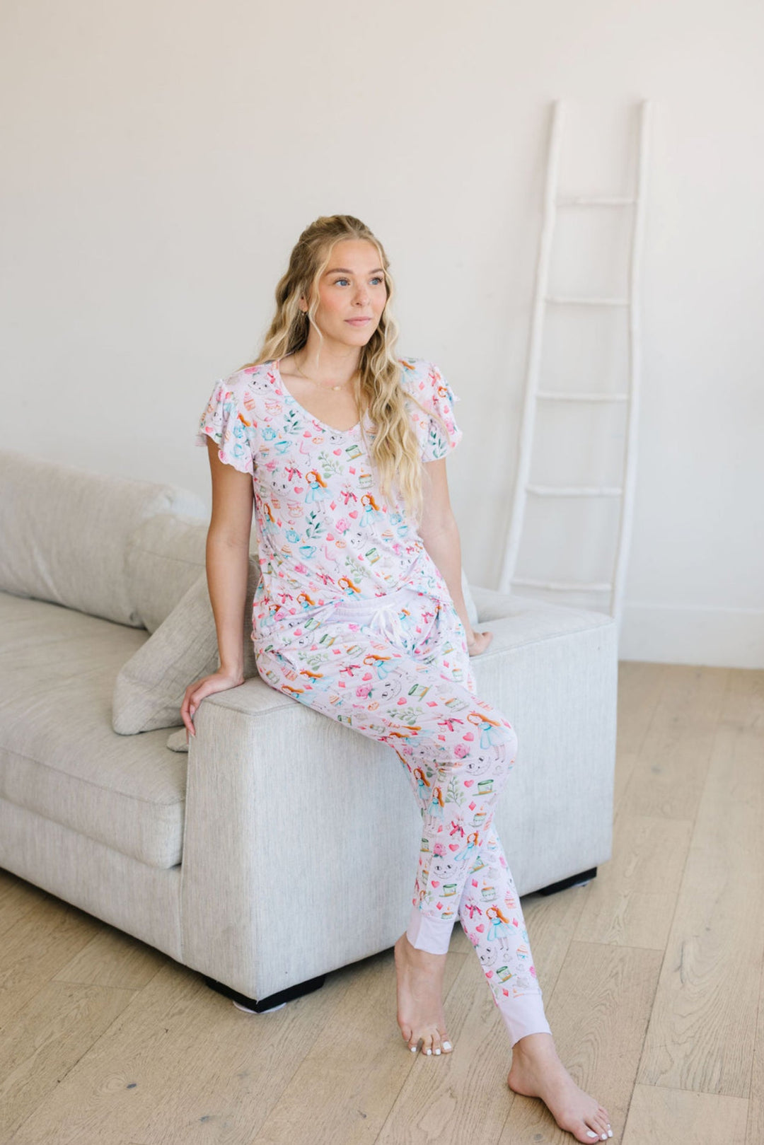alice in wonderland mama jogger pajama set