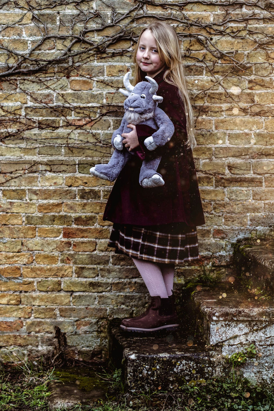 Cobblestone Bearhouse Charlie Bears collection lifestyle photo outdoors