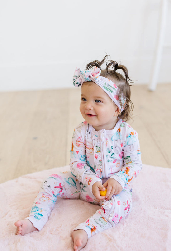 Alice in Wonderland - Zip-Up Convertible Bamboo Pajamas